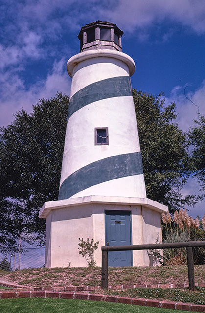 pelican-point-mini-golf-lighthouse-north-myrtle-beach-south-carolina.jpg