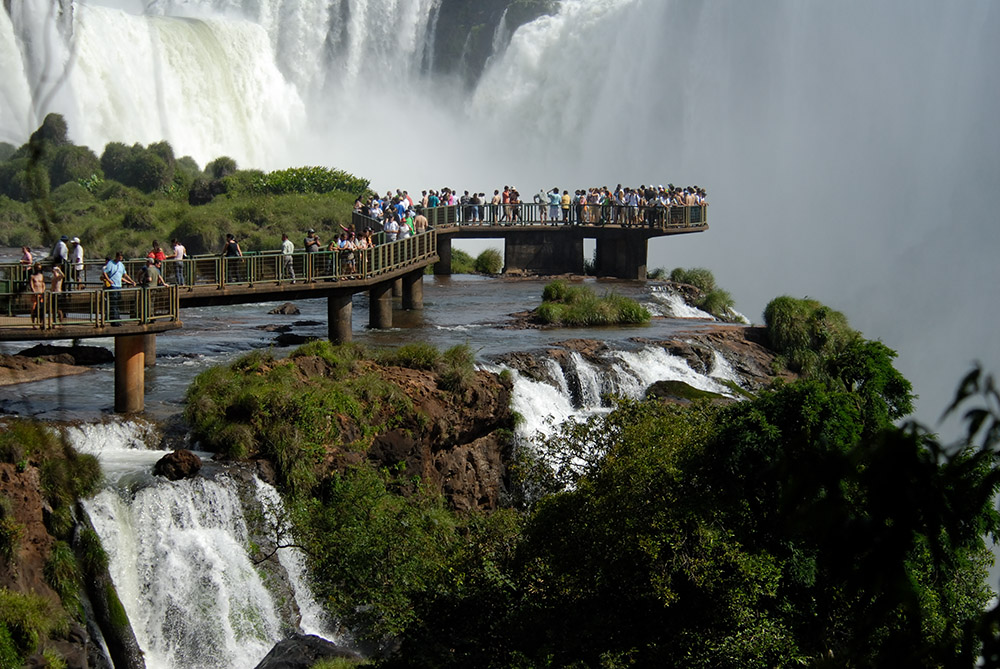 tourist-at-view-point-for-iguazu-falls-in-brazil.jpg