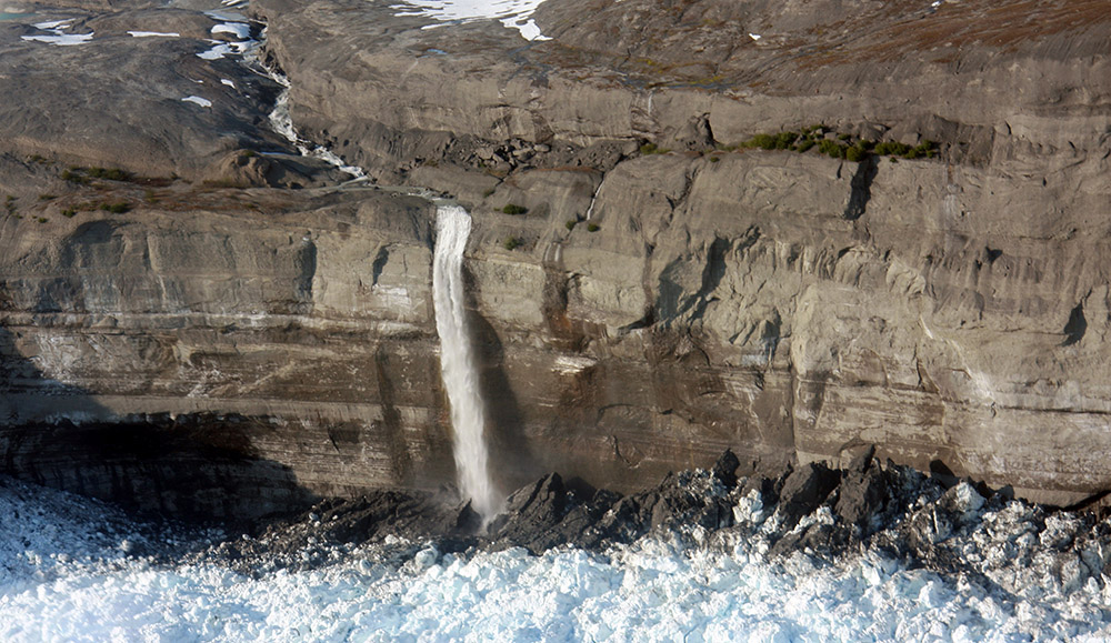 rapid-erosion-icy-banks-alaska.jpg