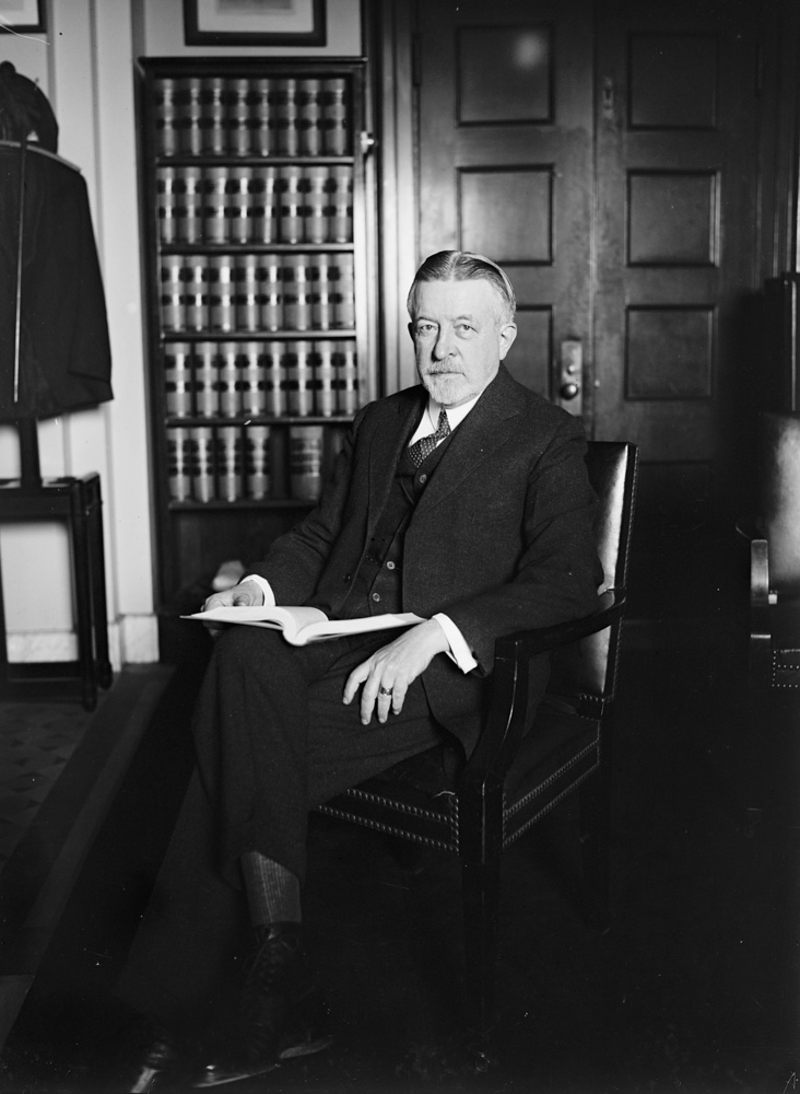 justice-edward-terry-sanford-1924.jpg