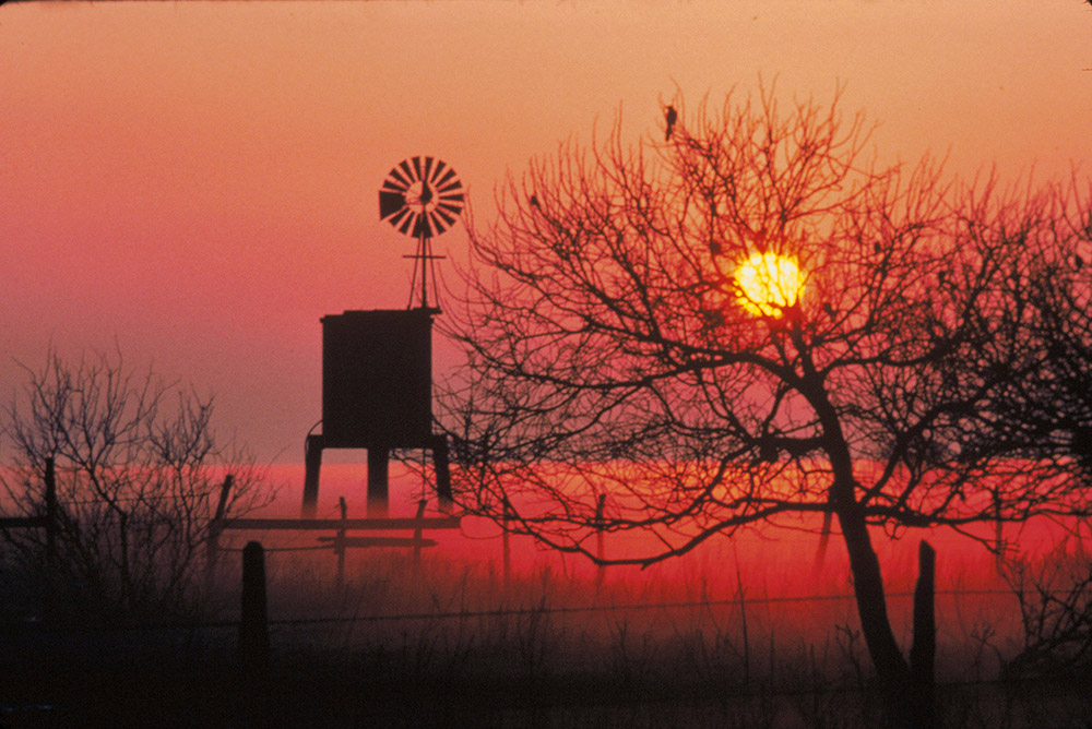 photo-bright-red-sunrise-texas.jpg