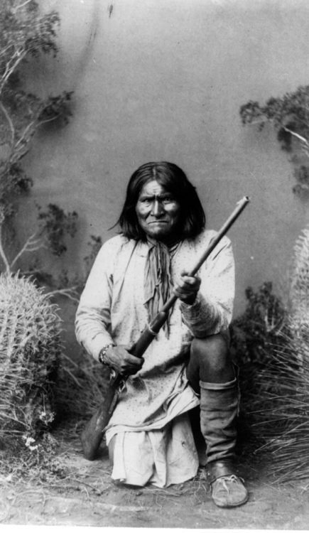 Geronimo-38-portrait-photo-image.jpg