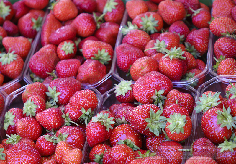 photo-baskets-fresh-strawberries-image1650.jpg