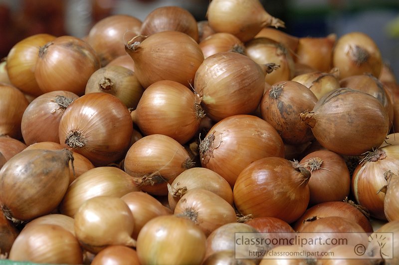 brown-onions-for-sale-at-market-in-asia-033-2015.jpg