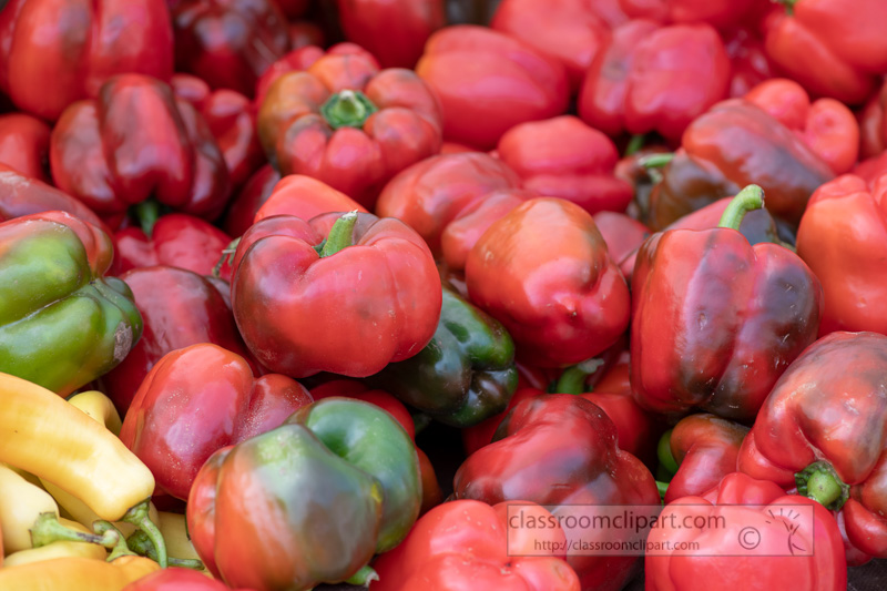 closeup-of-colorful-fresh-bell-peppers-500149.jpg