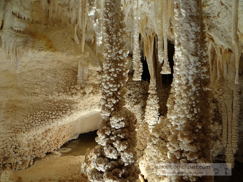 cave-columns-in-the-Caverns-of-Sonora.jpg