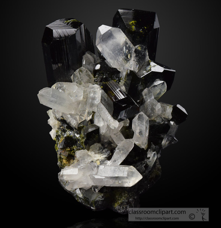 photo-of-mineral-epidote-and-quartz.jpg