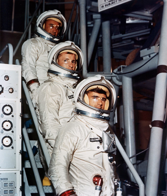 crew-for-apollo-204-pose-during-training-and-checkout-activity-.jpg