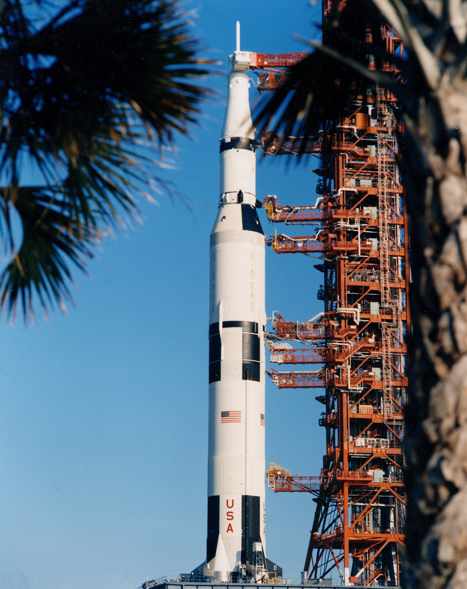 apollo-13-saturn-v-during-rollout-2.jpg