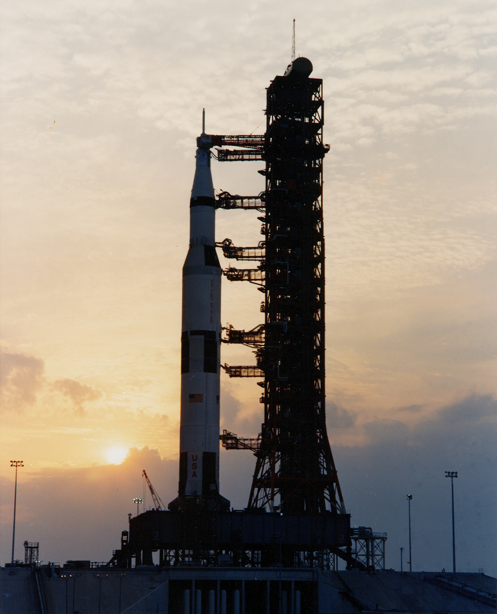 apollo-13-silhouetted-by-sunset-following-mss-pullback.jpg