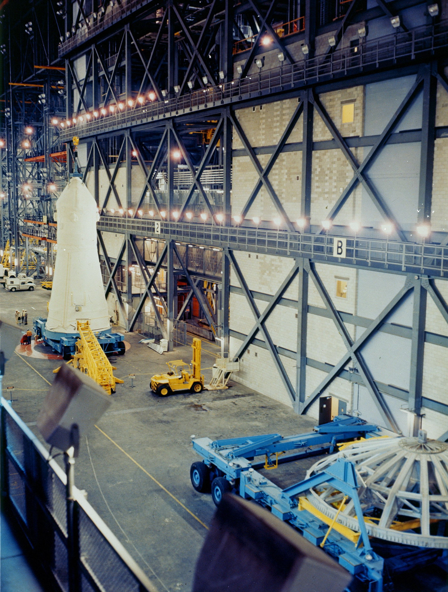 apollo-13-spacecraft-before-mating-to-launch-vehicle-in-vab.jpg
