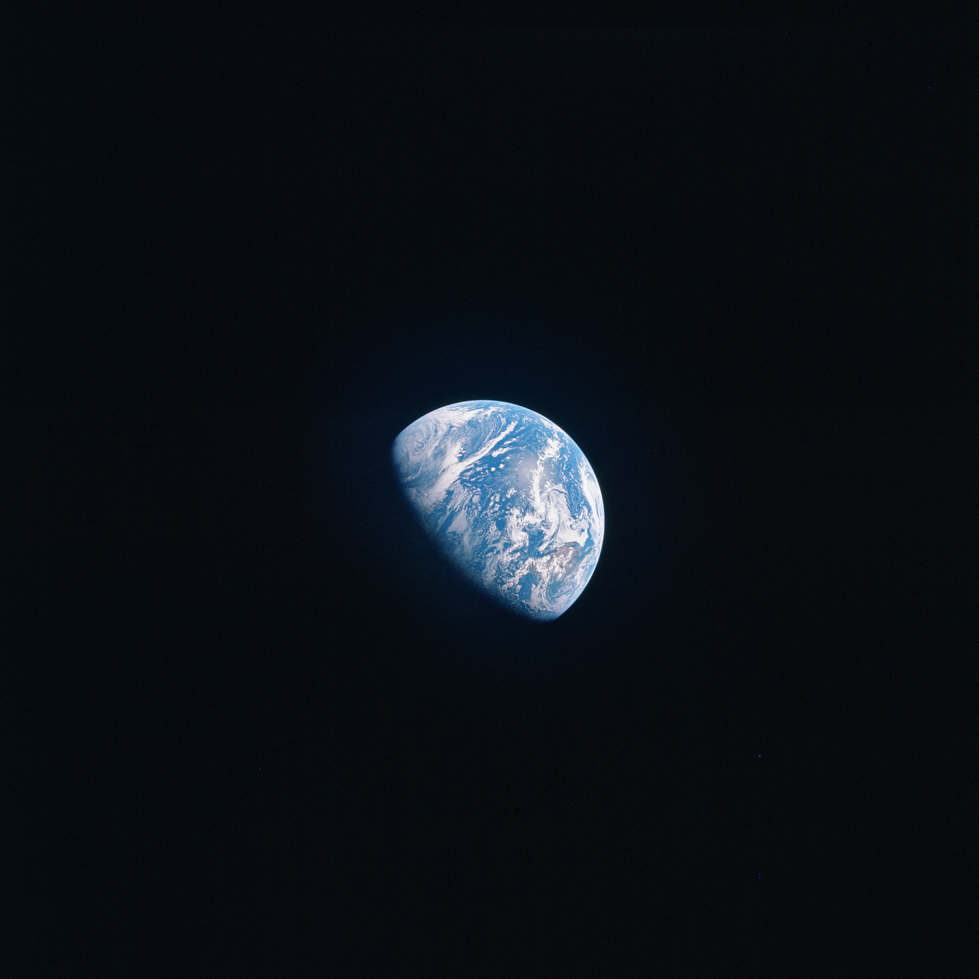 apollo-15-image-of-receding-earth.jpg