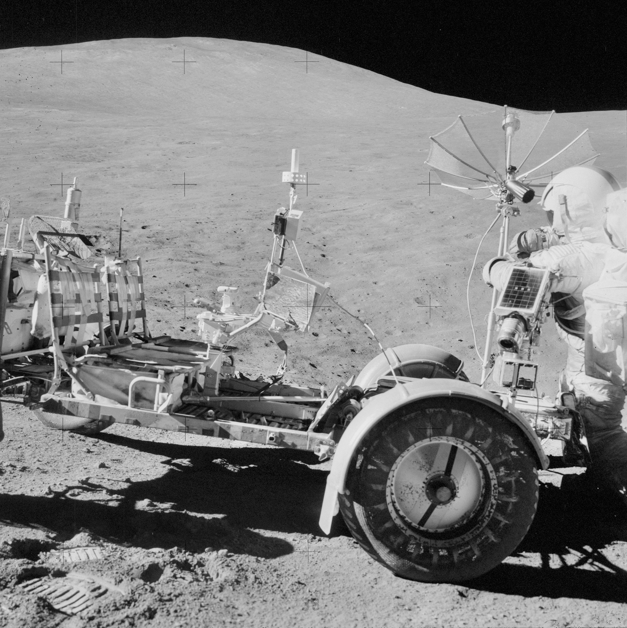 apollo-15-lunar-rover.jpg