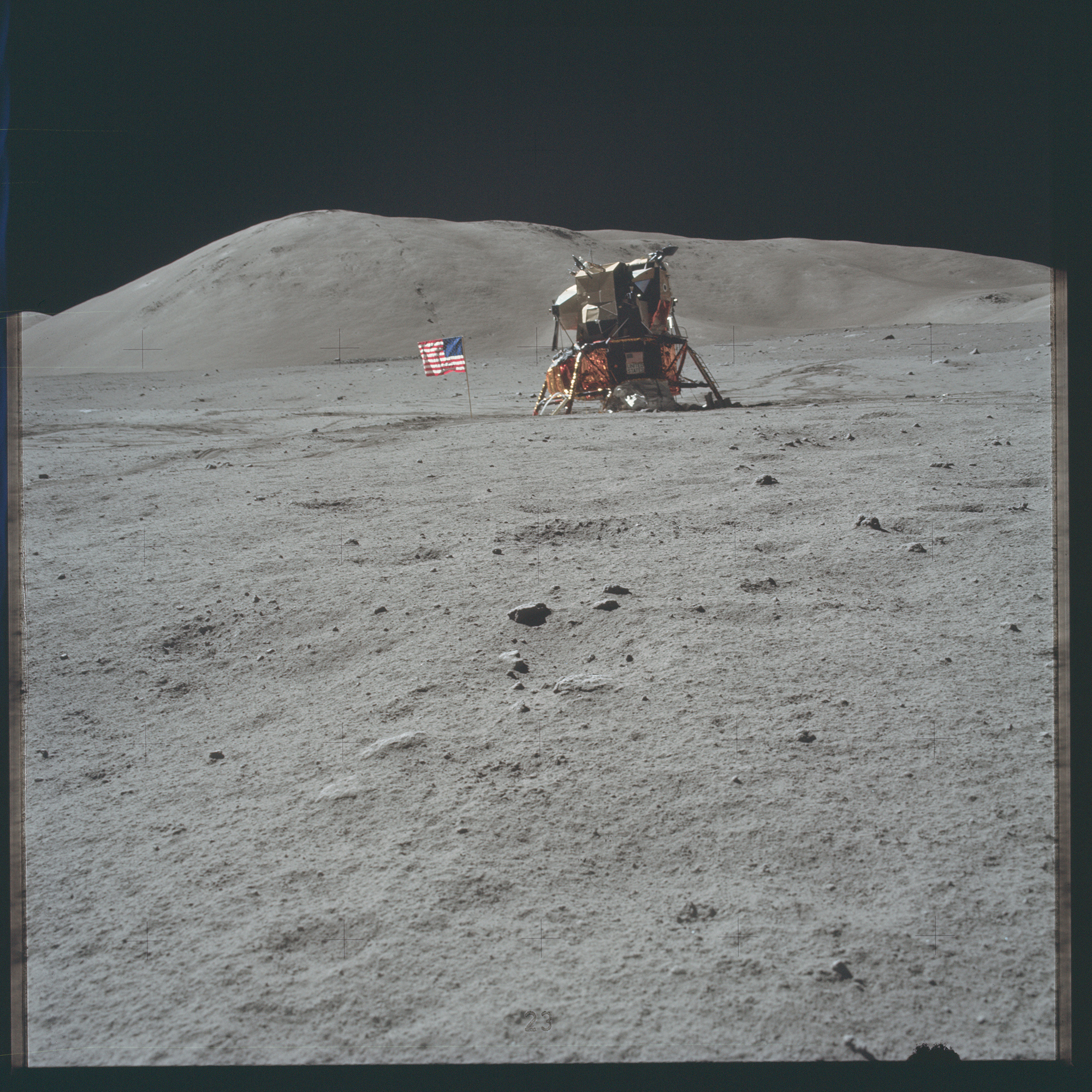 apollo-17-mission-moon-landing-138.jpg