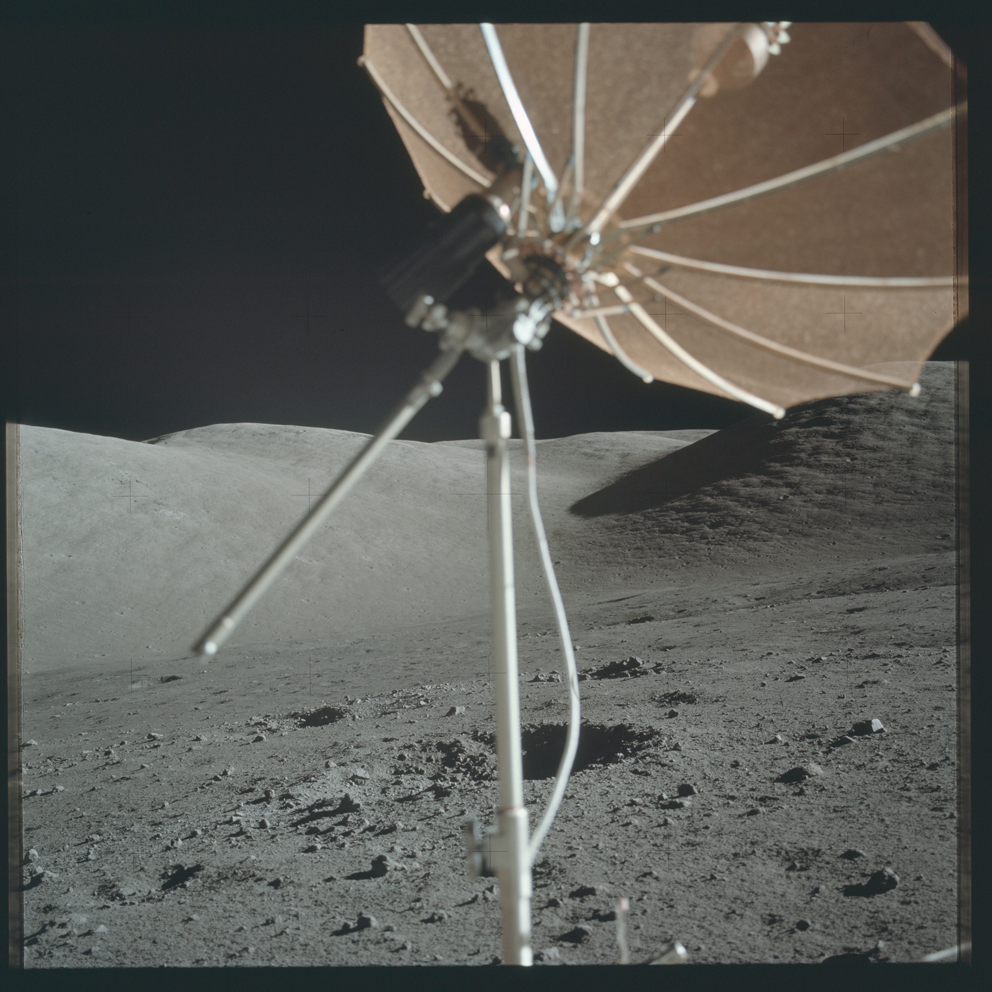 apollo-17-mission-moon-landing-183.jpg