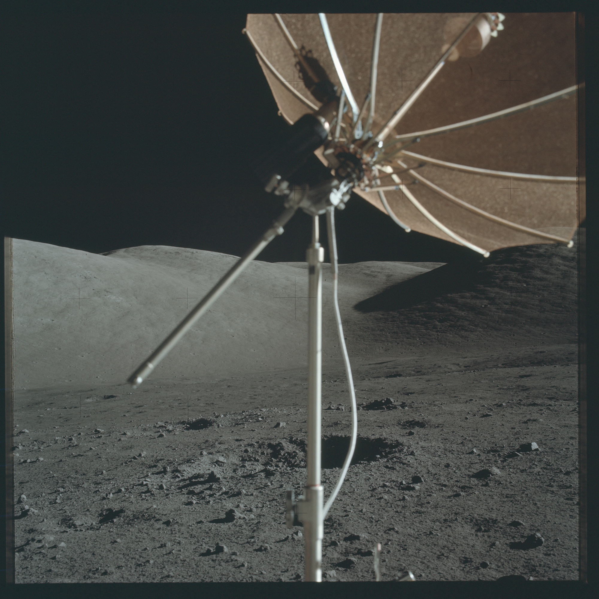apollo-17-mission-moon-landing-184.jpg