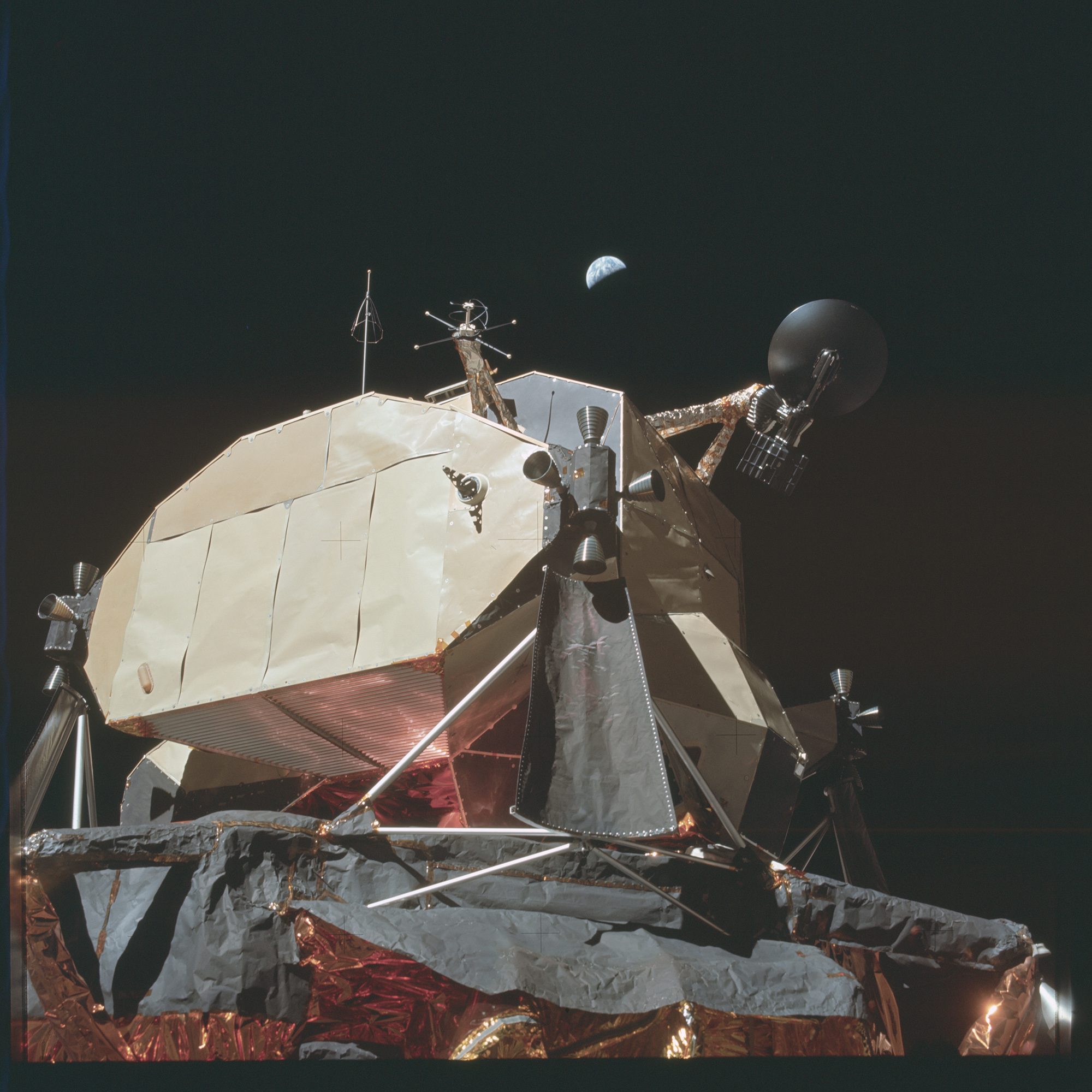 apollo-17-mission-moon-landing-213.jpg