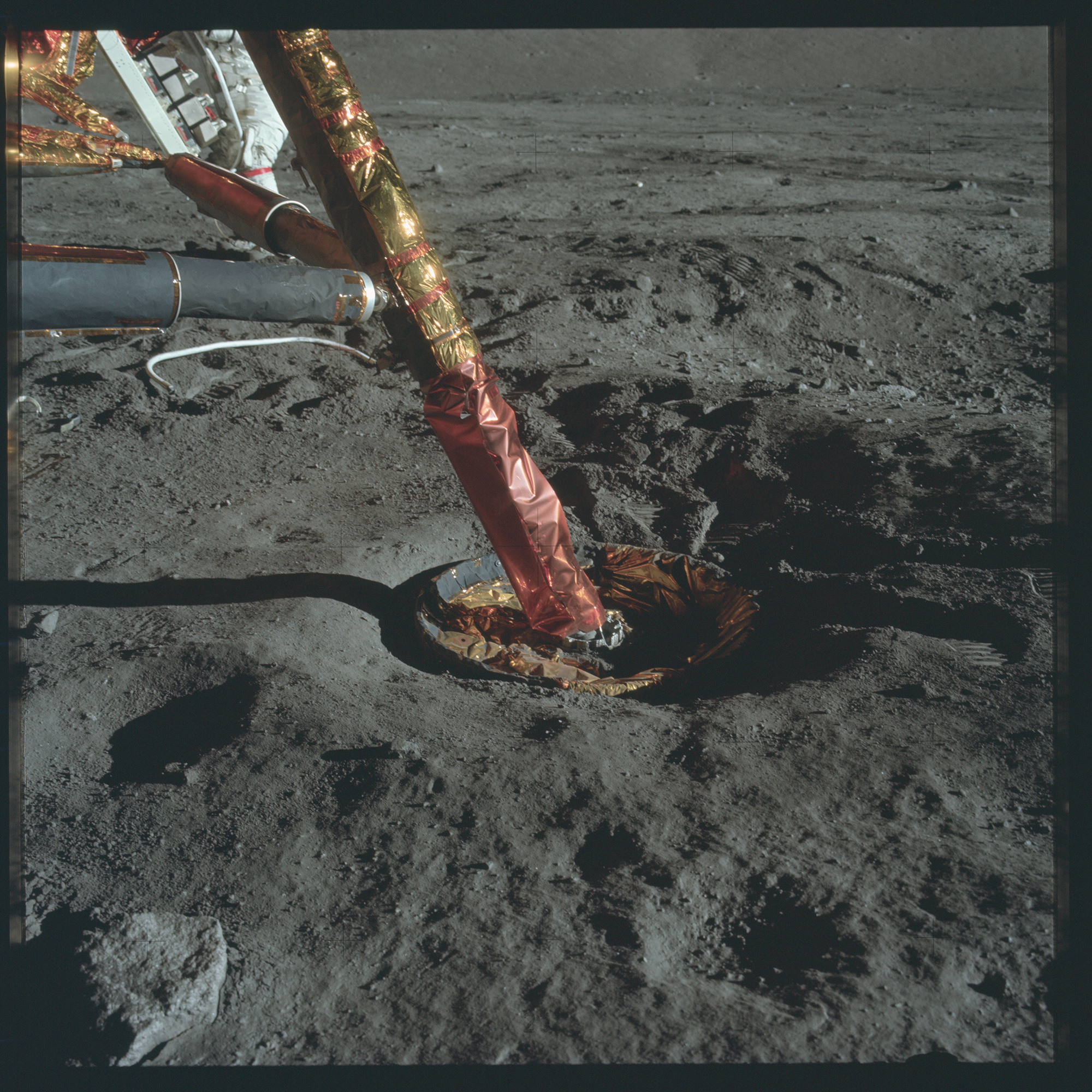 apollo-17-mission-moon-landing-259.jpg