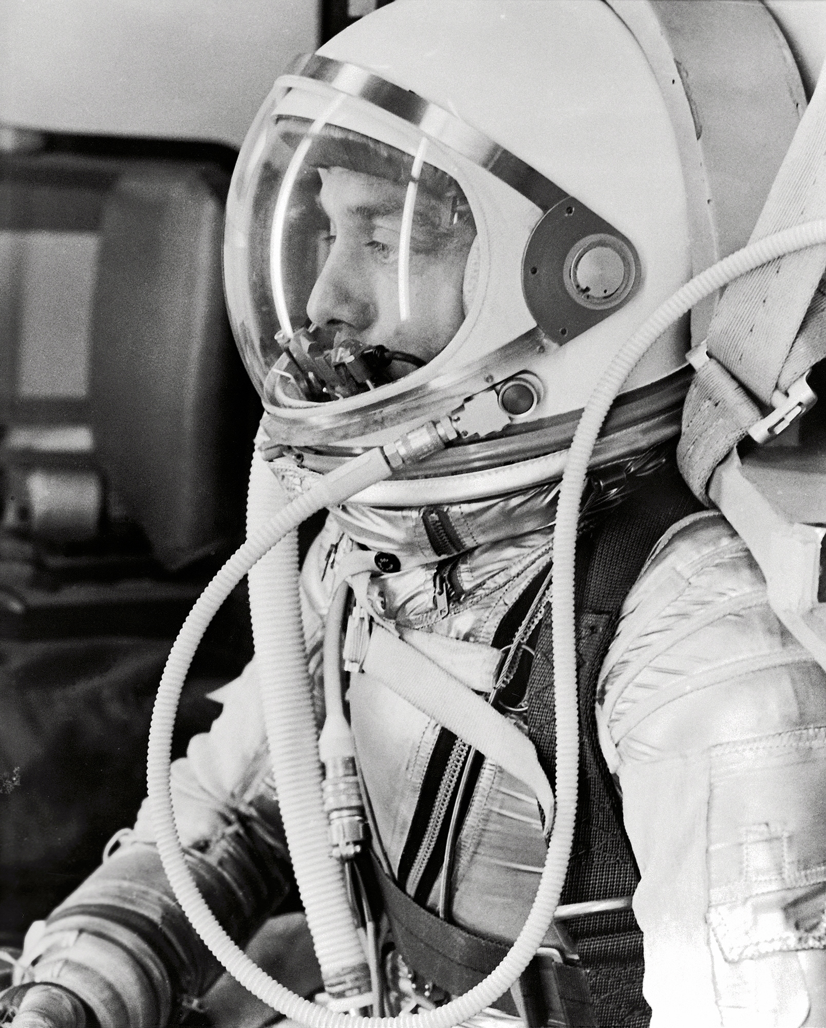 astronaut-alan-shepard-in-his-silver-pressure-suit.jpg