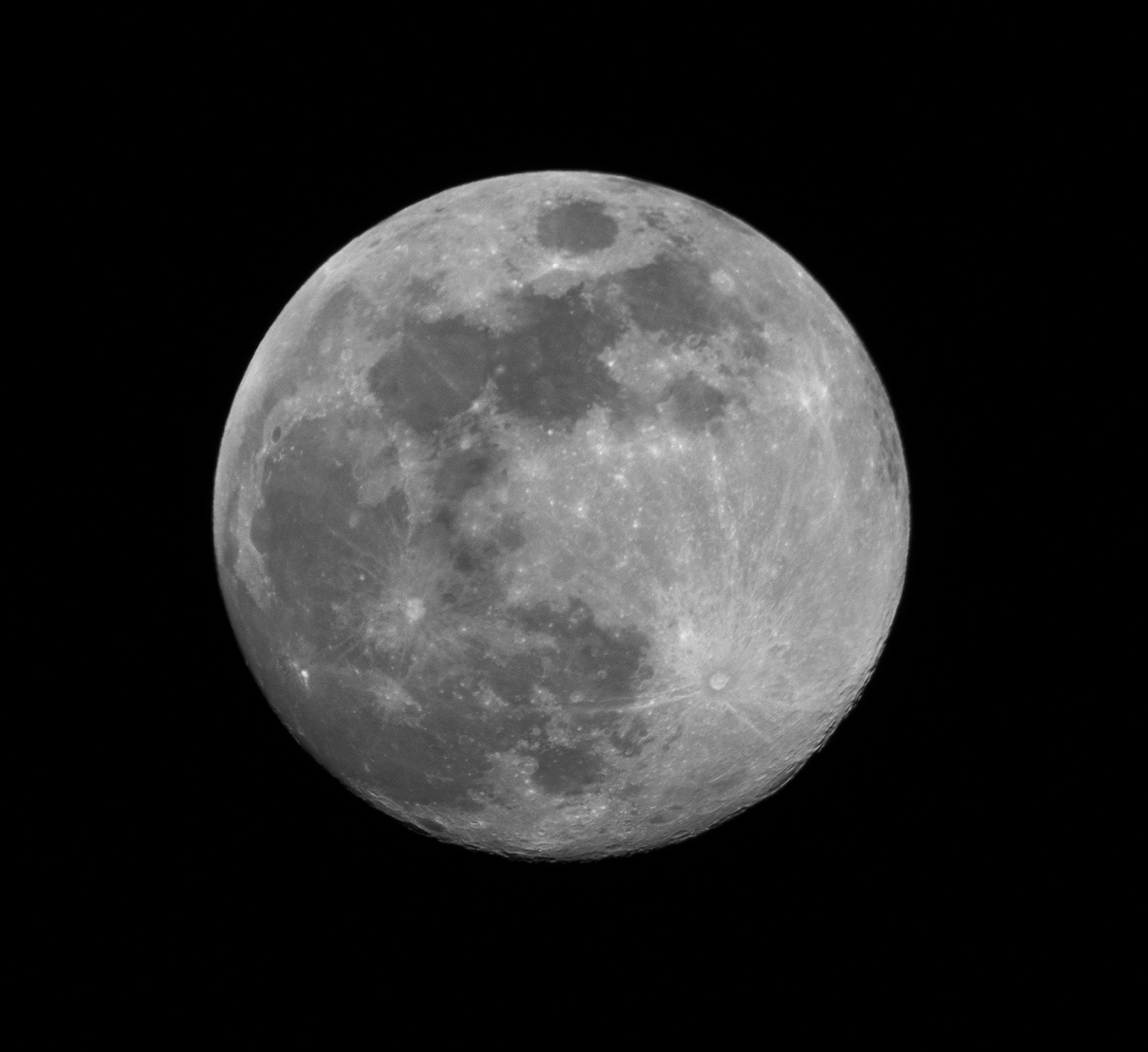 photo-of-a-full-moon-near-nashville-may-17-2019.jpg