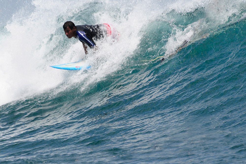 surfing-in-bali-indonedsia-5277a.jpg