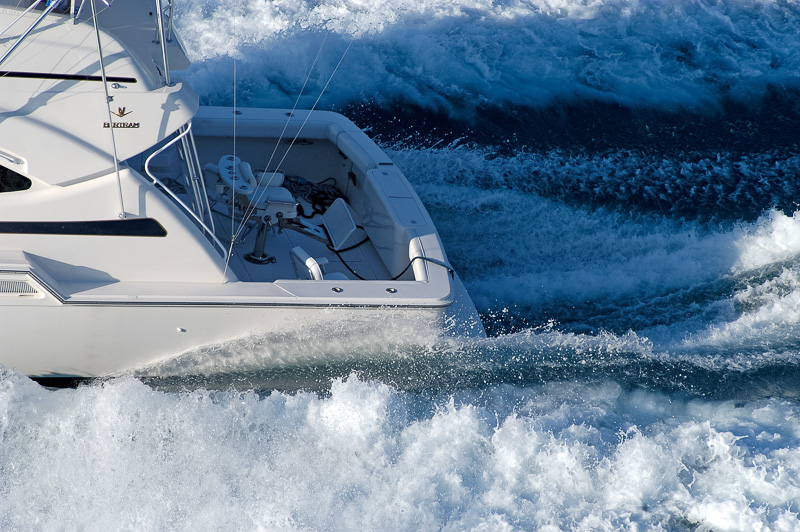 Pleasure-boat-off-coast-miami-florida-photo-4246.jpg