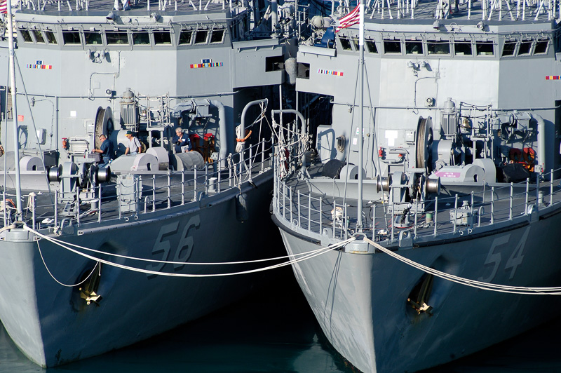 Two-Naval-Ships-photo-4223.jpg
