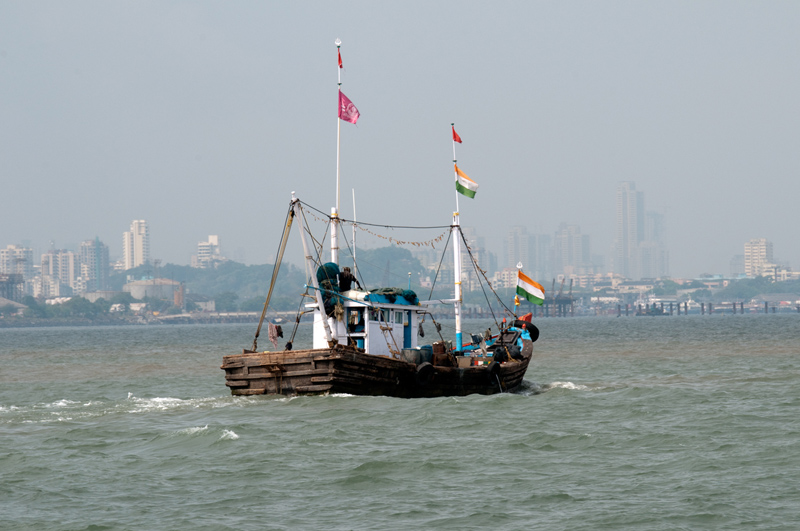 mumbai_2A_275-boat.jpg