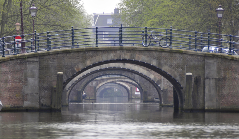 amsterdam_canal.jpg