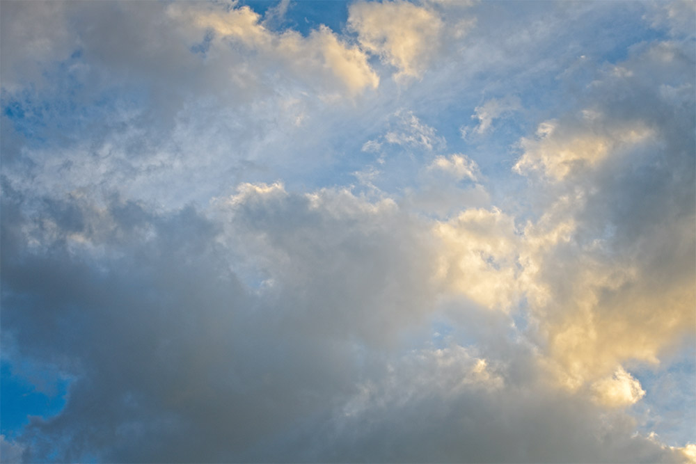 clouds-near-sunset-with-blue-sky-2565.jpg