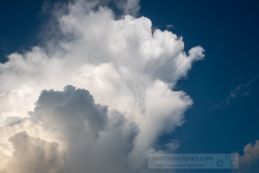 large-fluffy-cumulus-clouds-in-sky-5440.jpg