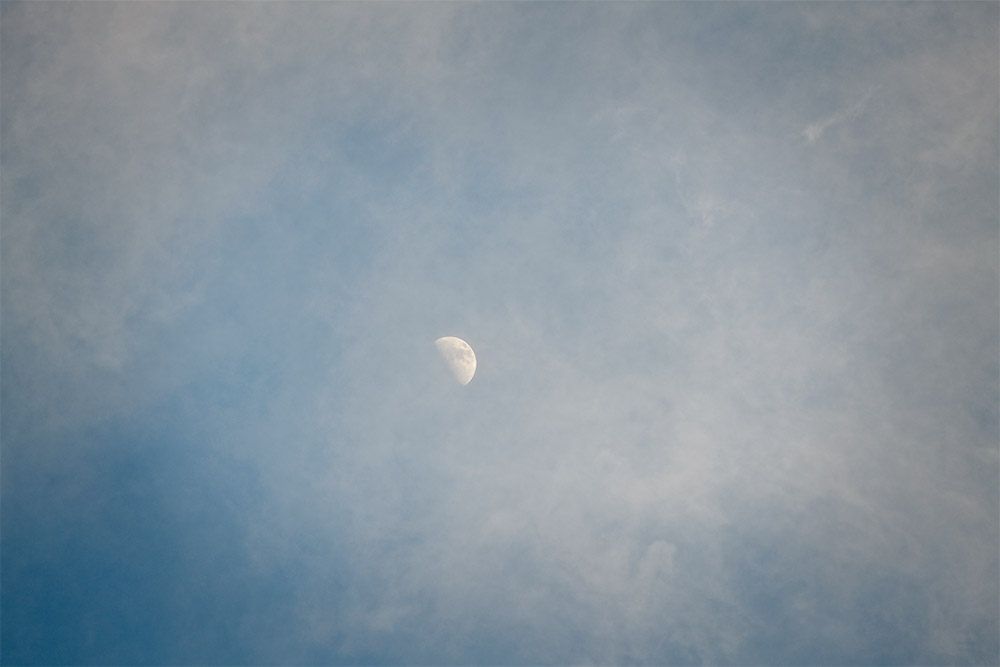 wispy-clouds-in-daytime-with-moon-2625.jpg
