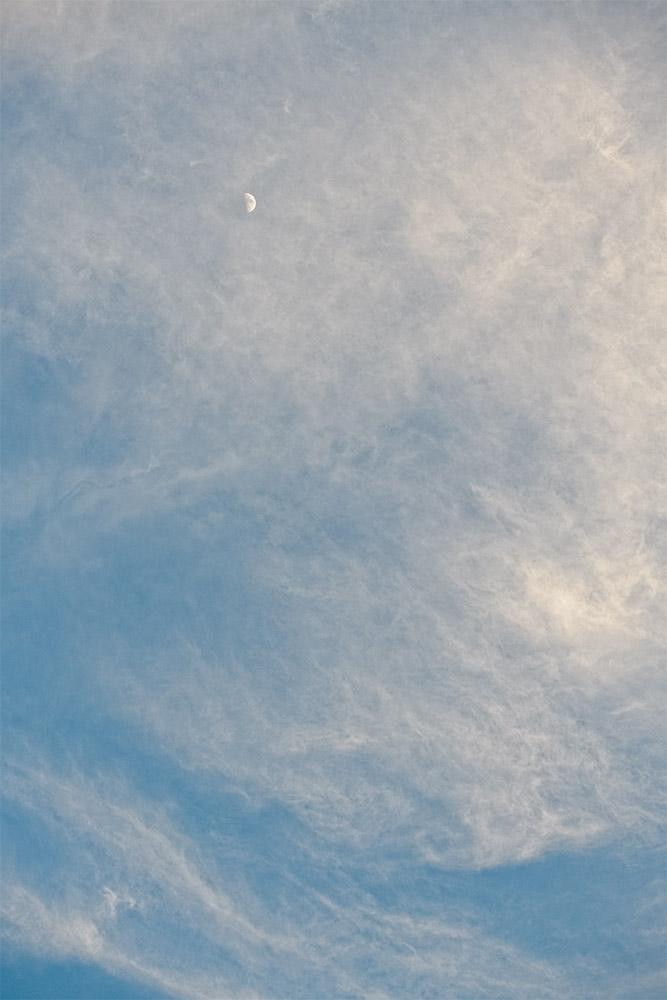wispy-clouds-in-daytime-with-moon-2627.jpg