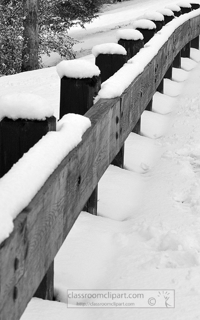 bw_snow_covered_fence.jpg